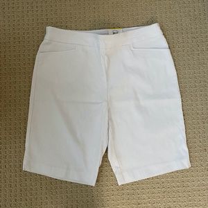 WHITE SHORTS